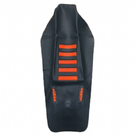 CAPA BANCO KTM SX 16/18 EXC / EXCF 17/19 ULTRA GRIP FACTORY VULCANIZADA PRETO LARANJA NEON C/ ETIQUETA LOGO KTM